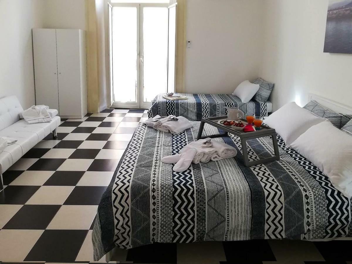 Mb Napoles Intera Casa Διαμέρισμα Εξωτερικό φωτογραφία